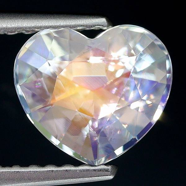 天然アンデシンラブラドライト 1.30ct 【レインボー】 ハートシェイプ
