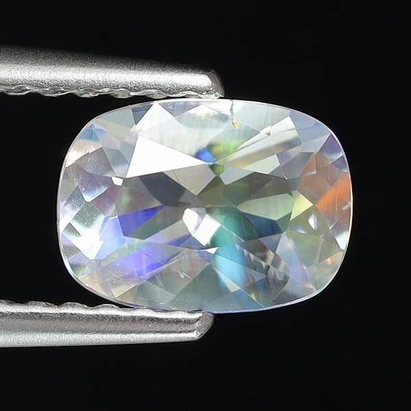 天然アンデシンラブラドライト 0.72ct 【レインボー】 クッションカット