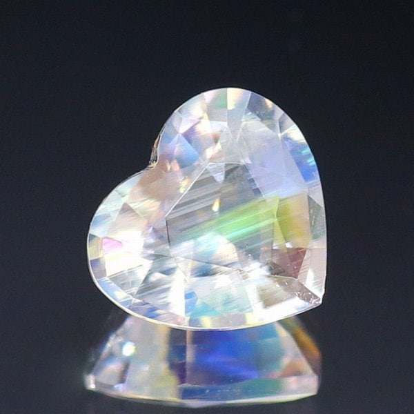 天然アンデシンラブラドライト 0.40ct 【レインボー】 ハートシェイプ