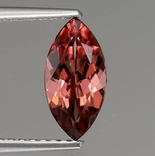 天然ロードライトガーネット 1.20ct 【タンザニア】 マーキス