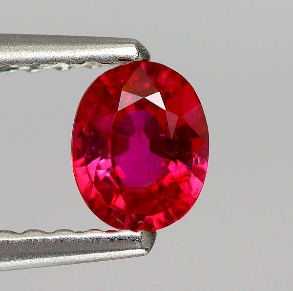 天然ルビー 0.36ct 【非加熱】 モザンビーク 鑑別付