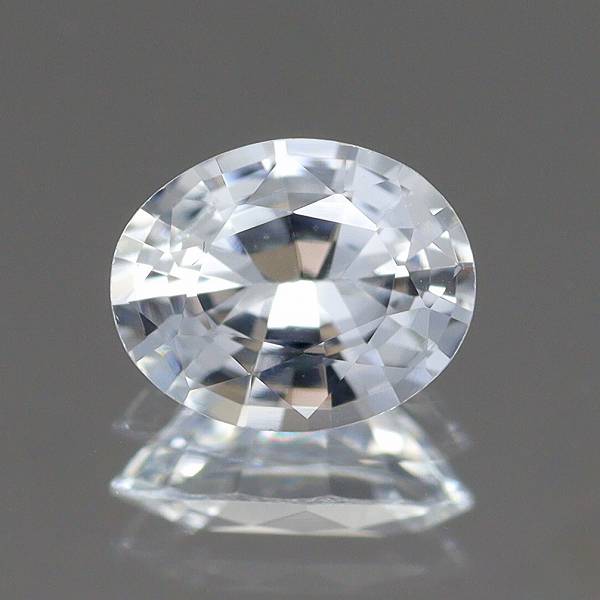 天然サファイア 0.38ct 【ホワイト】 マダガスカル 日独ソ付