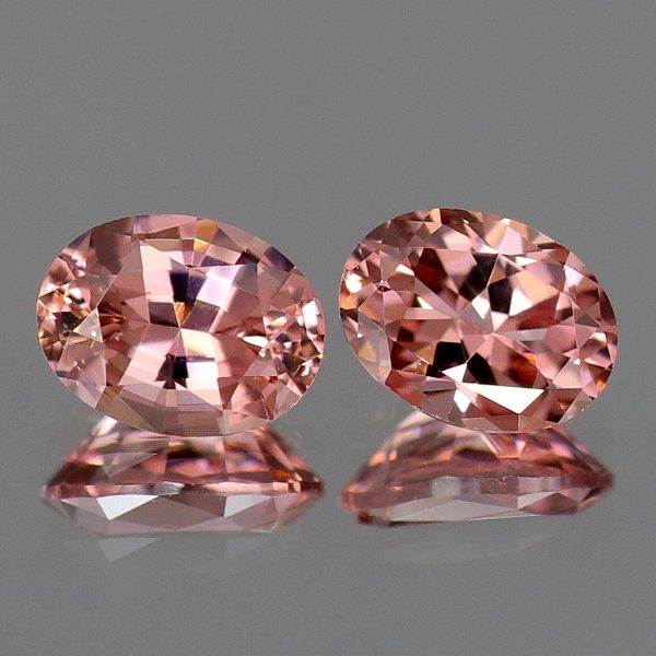 天然マラヤガーネット 0.40ct/2P 【カラーシフト・ペア】 マダガスカル