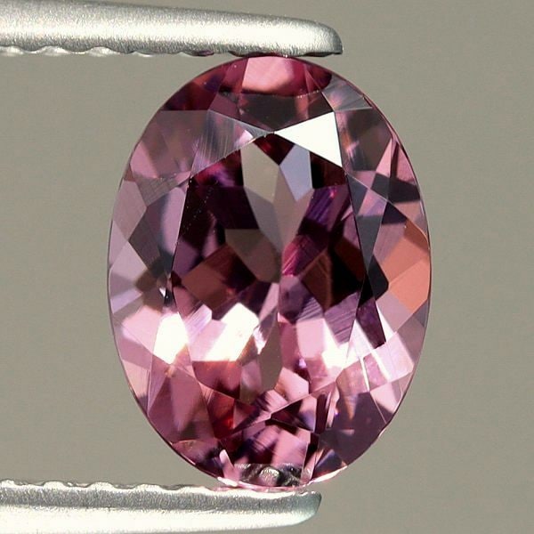 天然マラヤガーネット 1.32ct 【カラーシフト】 タンザニア