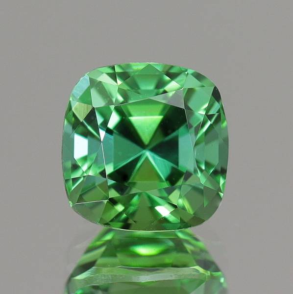 天然トルマリン 0.52ct 【クッションカット】 ブラジル・ゴルコンダ