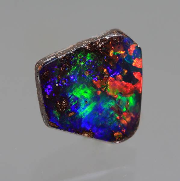 天然ボルダーオパール 約162.6g 天然ボルダーオパール 0.82ct 【フラッシュパターン】 レッドマルチ