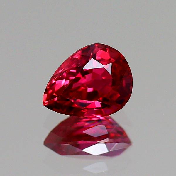 天然ルビー 0.26ct 【Pigeon Blood】 タイ　鑑別付