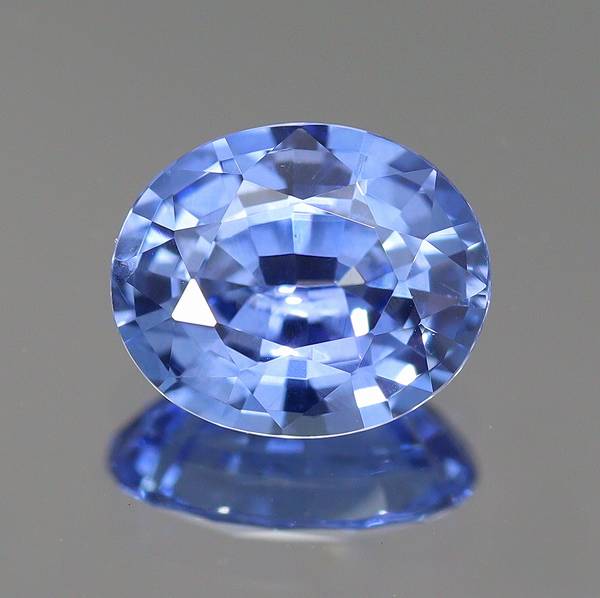 新品0.57ct   天然石ブルーサファイア　スリランカ産 天然サファイア 0.54ct 【ブルー】 スリランカ