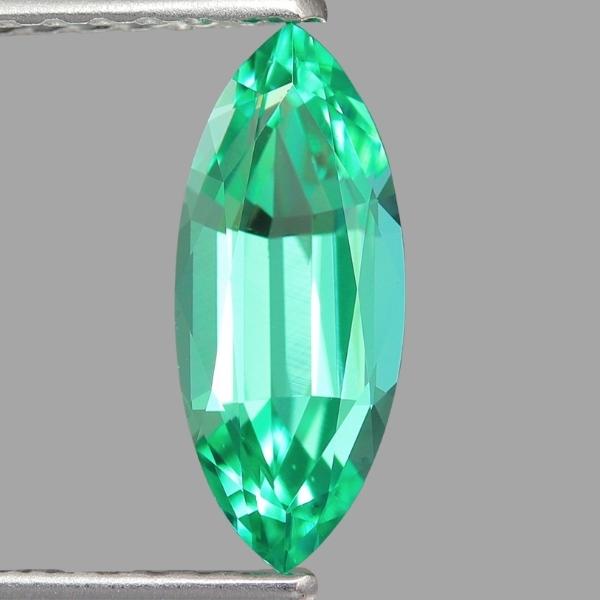 天然エメラルド 0.65ct 【美発色・ノンオイル】 清廉なマーキス GIA鑑別付