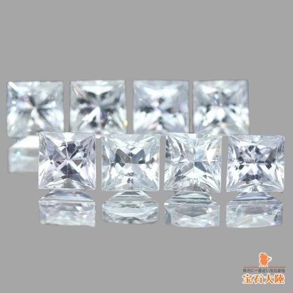 3.9mm◇天然ホワイトサファイア 【プリンセスカット】 マダガスカル