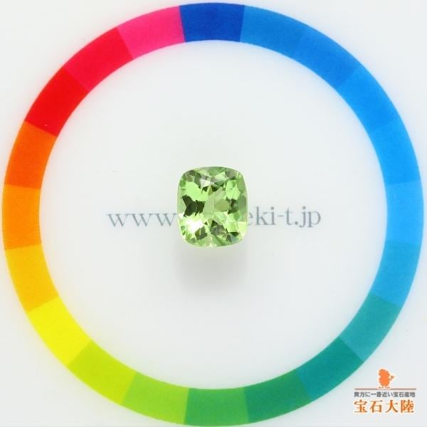 天然ペリドット 2.66ct 【ミントグリーン】 ミャンマー・モゴック