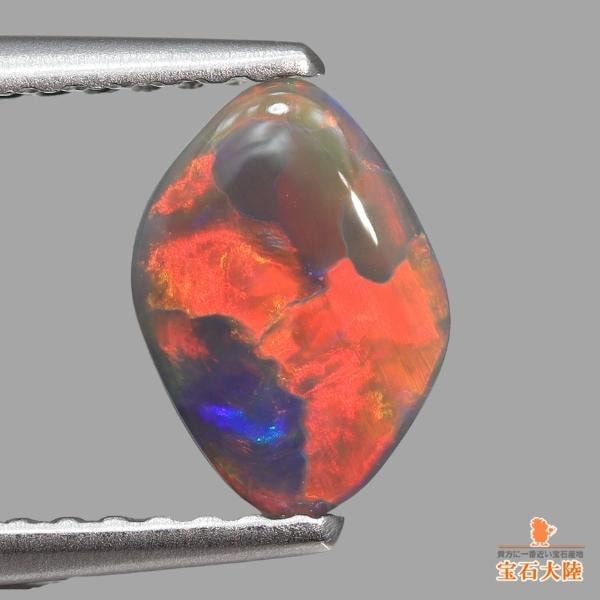 天然ブラックオパール 0.48ct 【情熱的な赤斑】