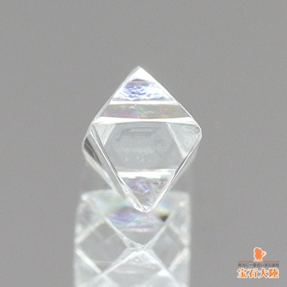 天然ダイヤモンド0.686ct 天然ダイヤモンド 0.065ct 【ソーヤブル】 アンカット