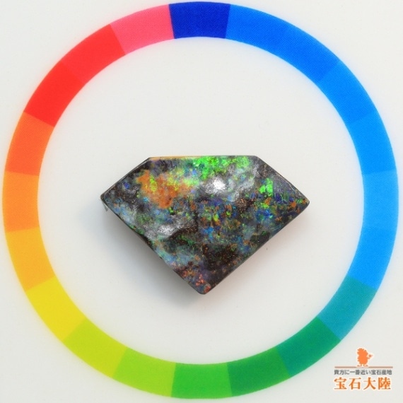 天然ボルダーオパール 13.93ct 【グリーン遊色】