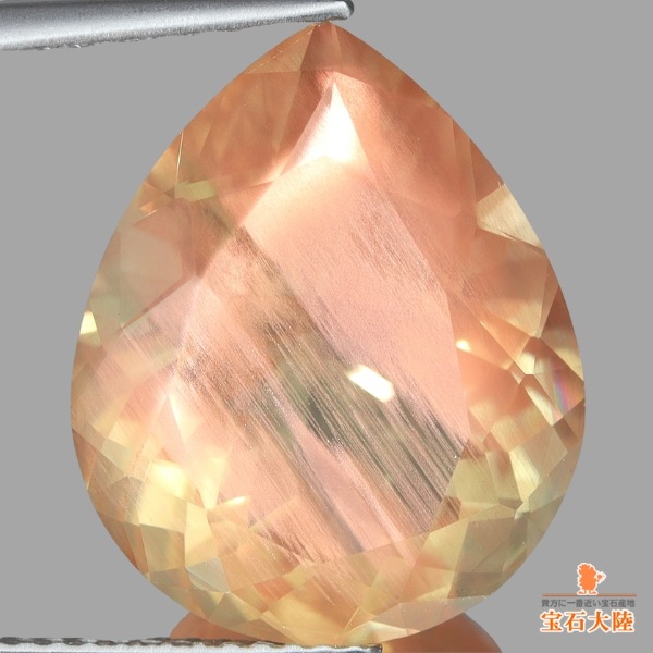 ぷっくりとしたペアシェイプカット♪