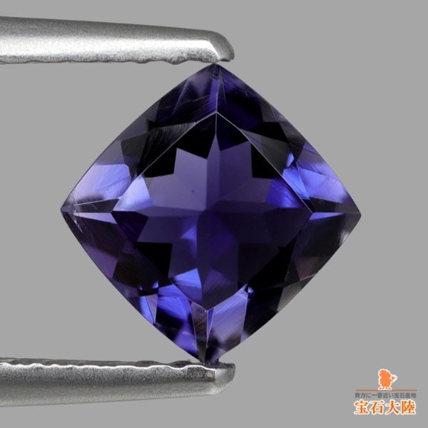 天然アイオライト 0.77ct 【青菫色】 クッションカット