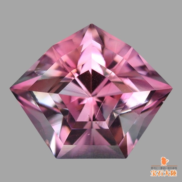 独創的なカットのトルマリン♪