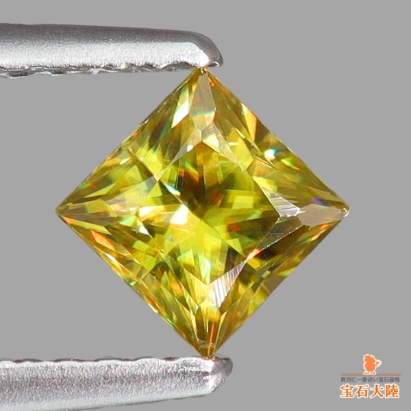 【天然スフェーン】4mm 天然スフェーン 0.58ct 【煌めくイエロー】 マダガスカル