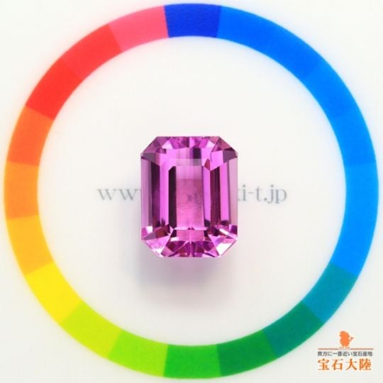 天然クンツァイト　6.72カラット 天然クンツァイト 16.86ct 【ライラックピンク】 美発色