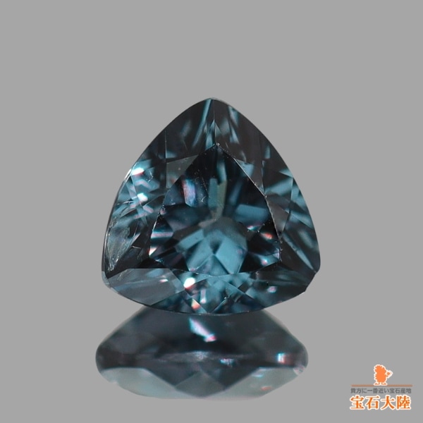 落ち着きのあるグレイッシュブルー♪