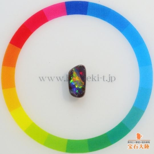 天然ボルダーオパール 1.67ct 【オーロラ強遊色】オーストラリア
