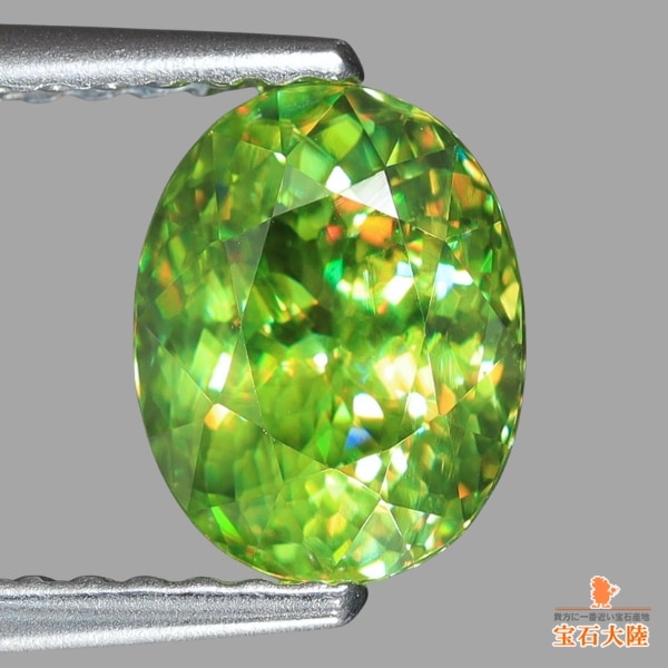 天然スフェーン 1.55ct 【煌めくイエロニッシュグリーン】 マダガスカル