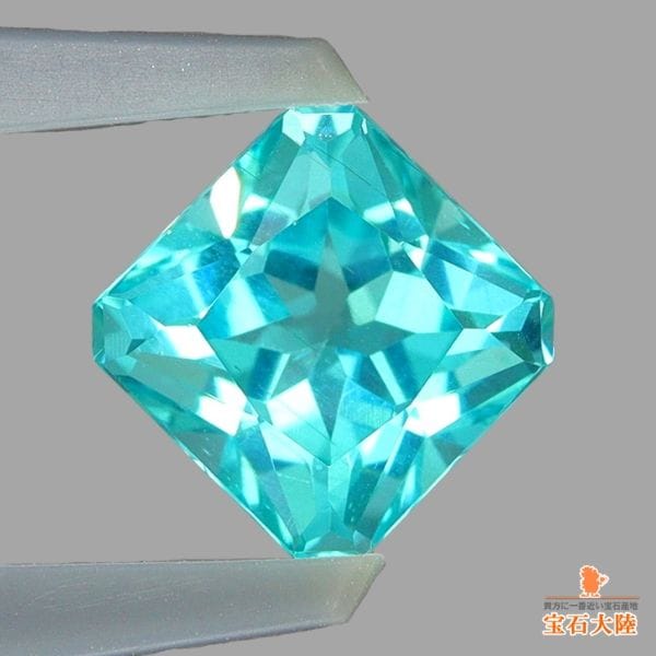 天然ゾイサイト 0.76ct 【煌めく薄菫色】 オーバル