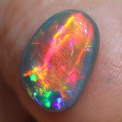 1.87ct天然ブラックオパール【オリンピックカラー】衝撃遊色