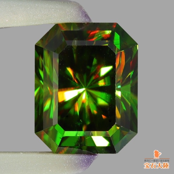 天然スフェーン 1.81ct 【カラーチェンジ・レッドファイア