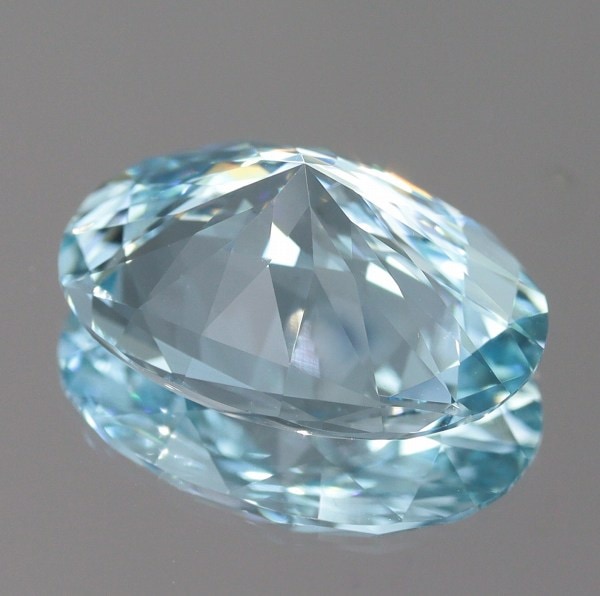 天然アクアマリン 5.03ct 【オーバルダイヤカット】 ブラジル