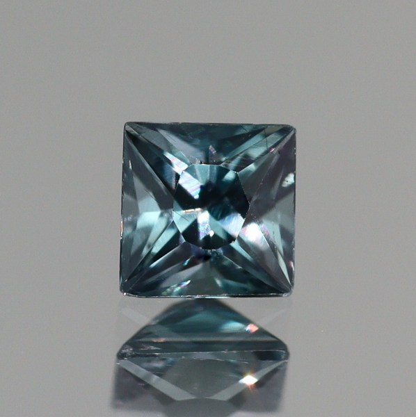 天然カラーチェンジガーネット 0.14ct 【アレキタイプ】 マダガスカル