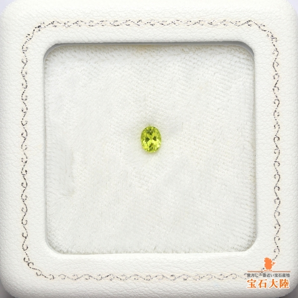 天然ペリドット 0.40ct 【隕石・レインボー】 パラサイト