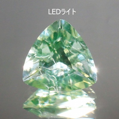 天然オパール 0.44ｃｔ 【ハイアライト】 強蛍光 メキシコ