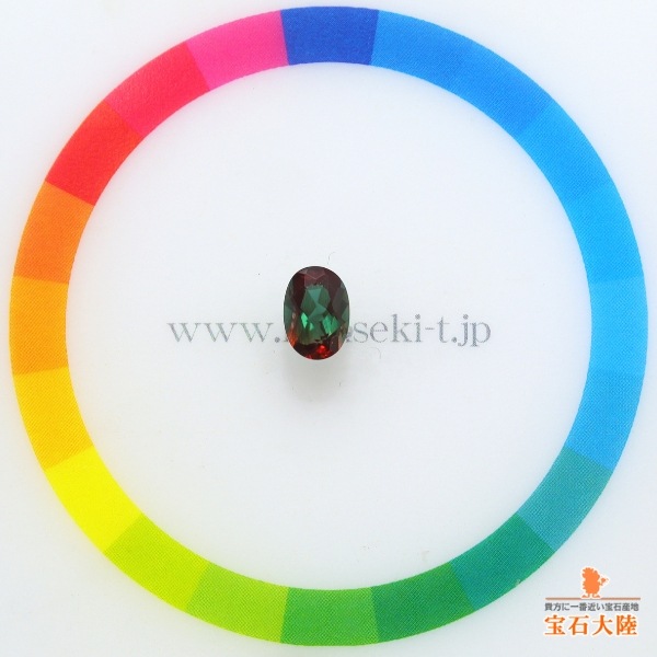 天然アンデシン 0.69ct 【カラーチェンジ】濃色