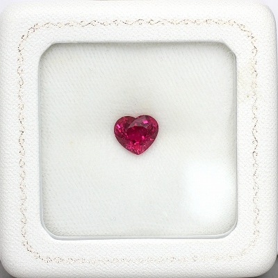 2.45ct天然トルマリン【見惚れるハート】ルべライト