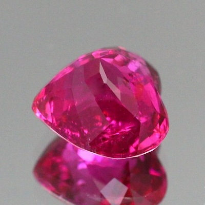 2.45ct天然トルマリン【見惚れるハート】ルべライト