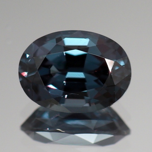 天然カラーチェンジガーネット 0.84ct 【アレキタイプ】 タンザニア