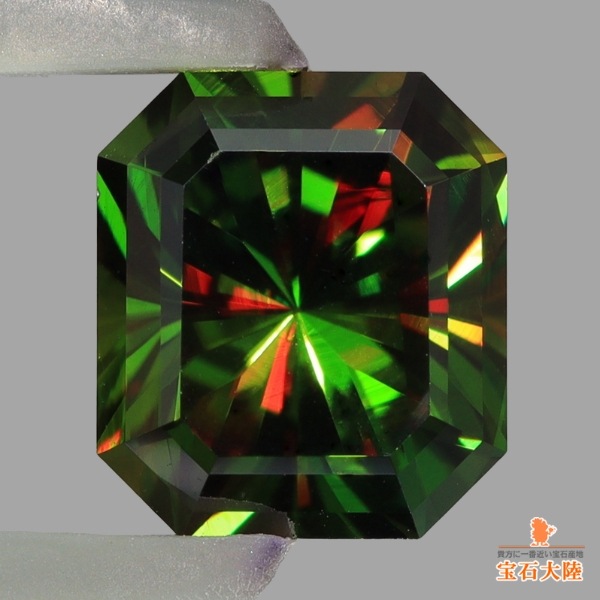 天然スフェーン 1.90ct 【カラーチェンジ・レッドファイア】 ジェム 