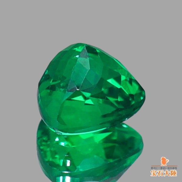 在庫処分！ タンザニア メレラニ産 巨大ツァボライトガーネット原石 在庫処分！ タンザニア メレラニ産 巨大ツァボライトガーネット原石