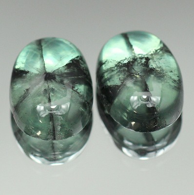 2.52ct/2P天然トラピッチェエメラルド【コロンビア】ペア