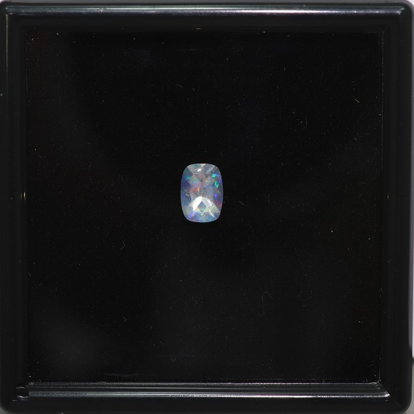 天然ウォーターオパール 0.55ct 【ファセットカット】 メキシコ