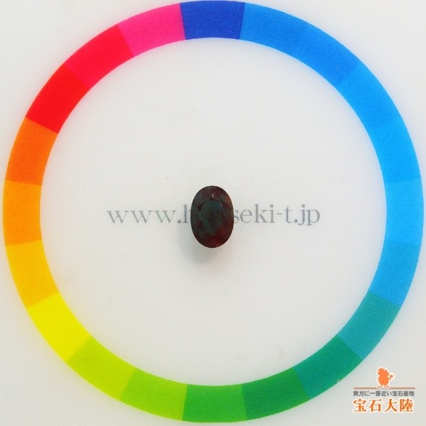 天然アンデシン 0.66ct 【カラーチェンジ】濃色