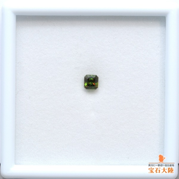 天然スフェーン 0.41ct 【煌めくグリーン】 パキスタン