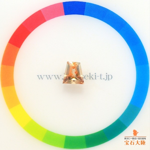 天然オレゴンサンストーン 1.00ct 【ラブラドライト】 ファンシーカット