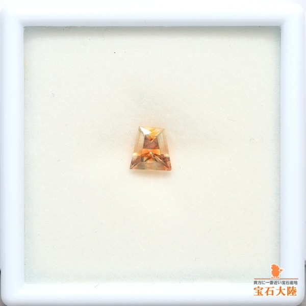 天然オレゴンサンストーン 1.00ct 【ラブラドライト】 ファンシーカット