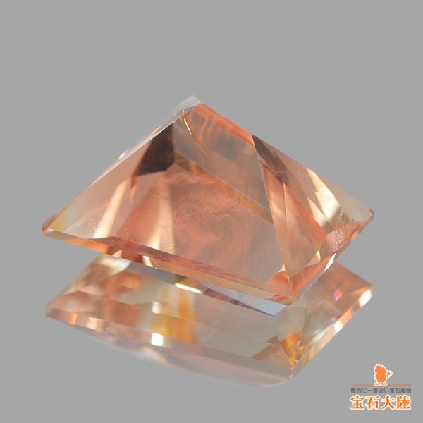 天然オレゴンサンストーン 1.00ct 【ラブラドライト】 ファンシーカット