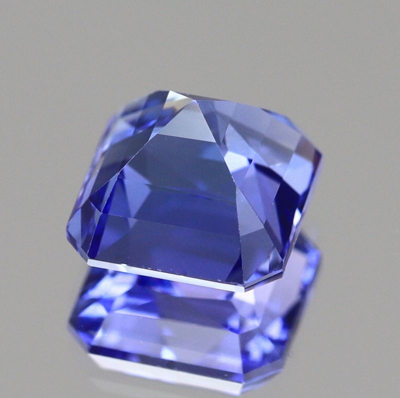 天然タンザナイト 1.22ct 【煌く美発色】