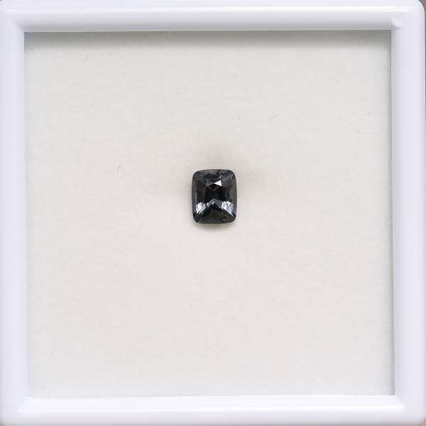 天然スピネル 0.95ct 【クリアブラック】 ミャンマー