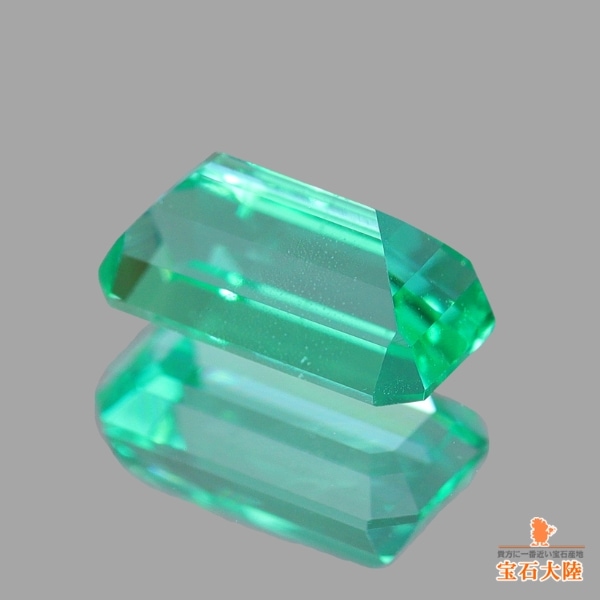 天然エメラルド 0.49ct 【美発色・ノンオイル】 ロシア GIA鑑別
