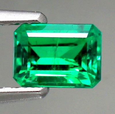 0.38ct天然エメラルド【NEON GREEN】美品　コロンビア